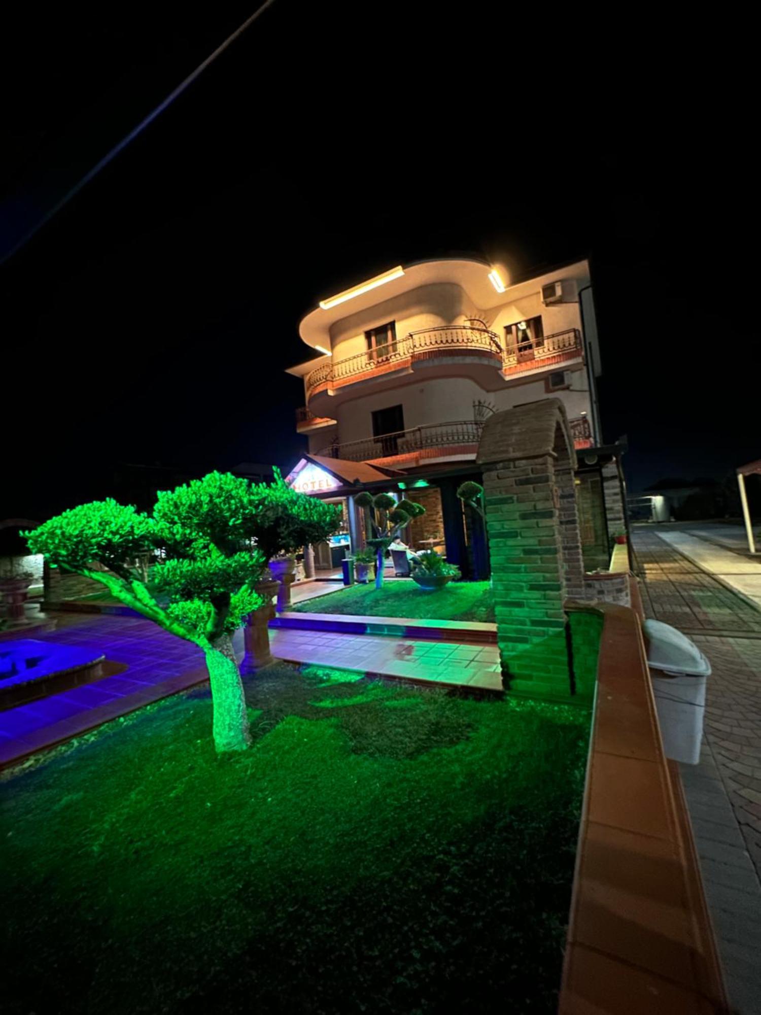 Drini Hotel Rrashbull Exterior foto